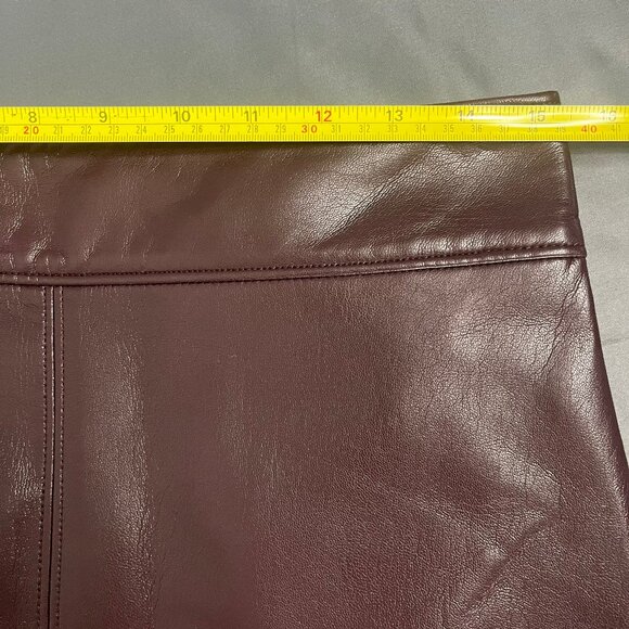 ARITZIA Babaton Pegu Pencil Skirt Size 10 Vegan Leather Knee Length New With Tag - Picture 5 of 8